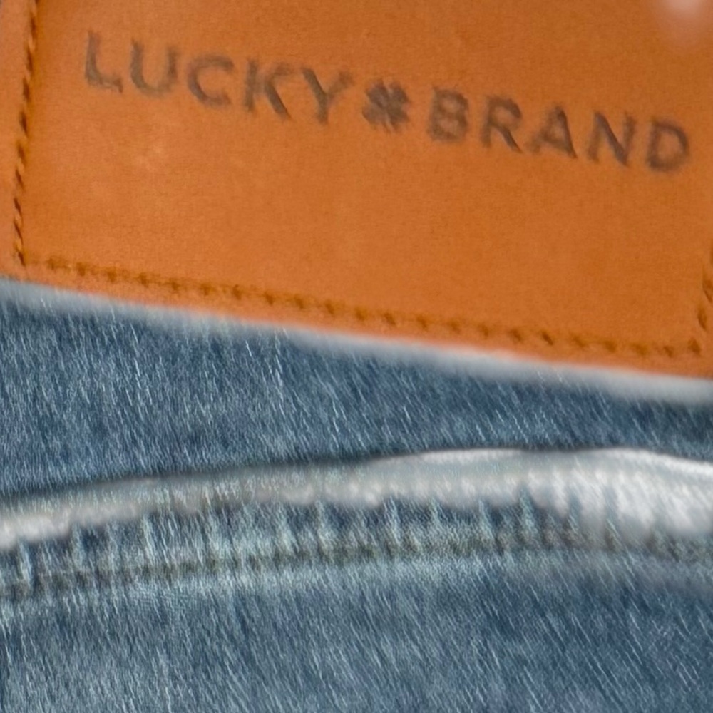 LUCKY BRAND Athletic Light Wash Straight 410 Blue Denim Jeans NWT 34/30 - Picture 3 of 8